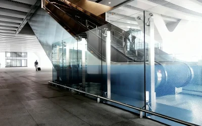 Guarda-corpos de vidro de engenharia em ação real na Malásia