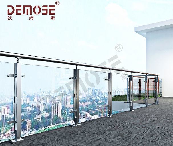 balcony glass railing