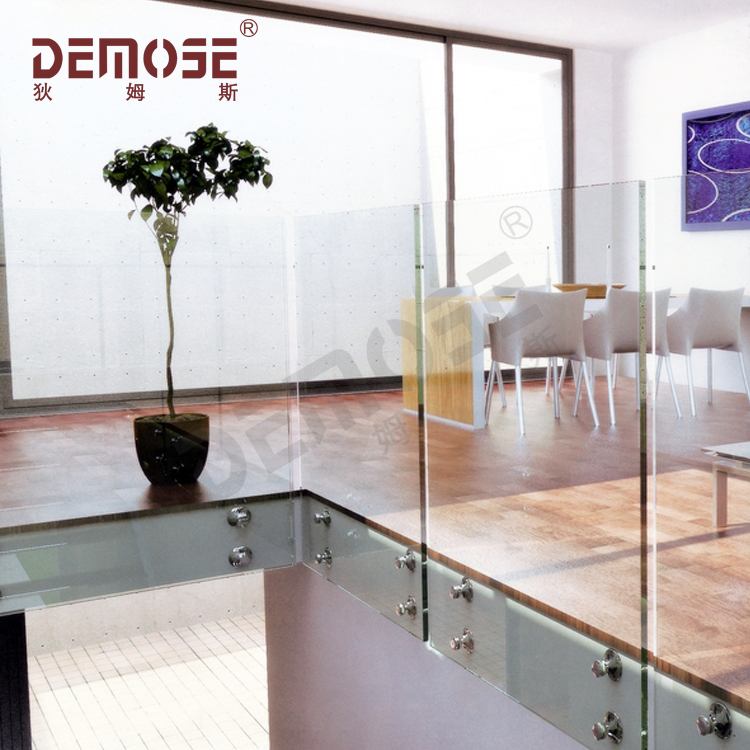 Two types of glass railings: frameless glass railings