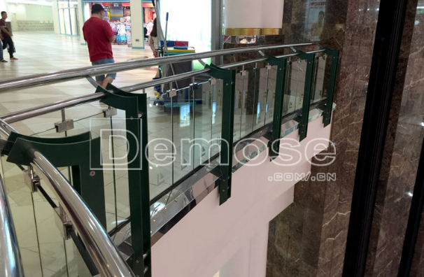combination of glass railings