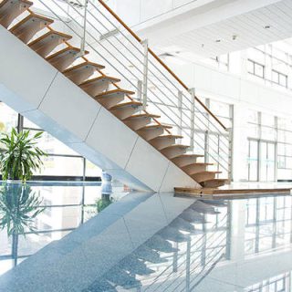 Specification requirements for the height of stair railings