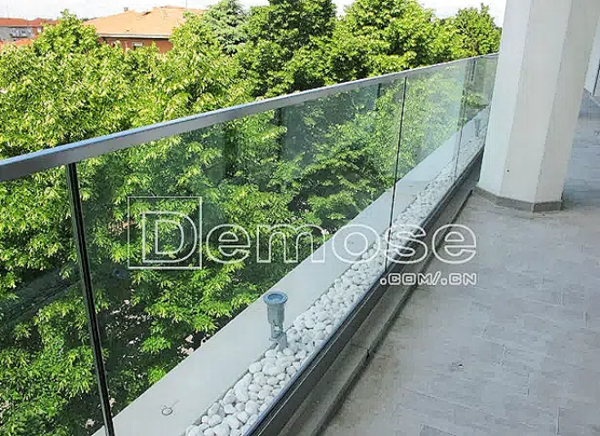 glass railing glass railings