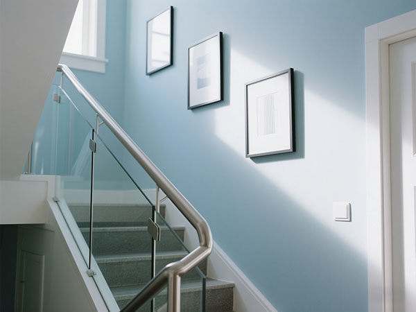 Glass Railing Options for Stairs