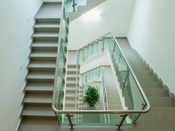 Glass Railing Options for Stairs