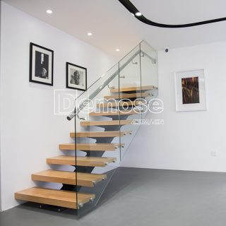 Mono Stringer Stairs