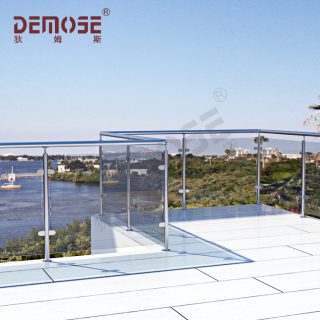 Glass guardrail