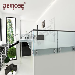 Steel and Glass Railings: A Manifesto of Modern Architectural Texture