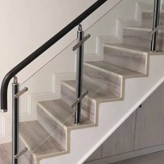 Several ways to make glass railings for stone stairs