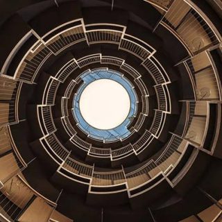 Spiral Staircases: The Eternal Classic Dancing Between Mechanics and Aesthetics