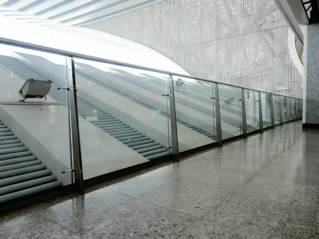 Singapore live-action Engineering Glass Railing